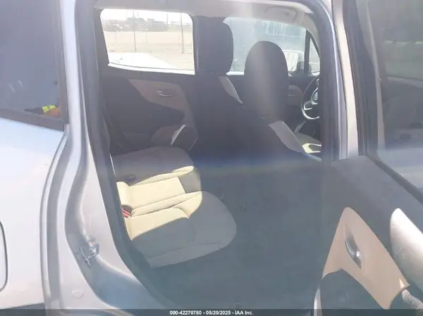 ZACCJABB7HPE45968 2017 JEEP RENEGADE - Image 8