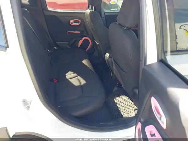 ZACCJABB7HPF29689 2017 JEEP RENEGADE - Image 8