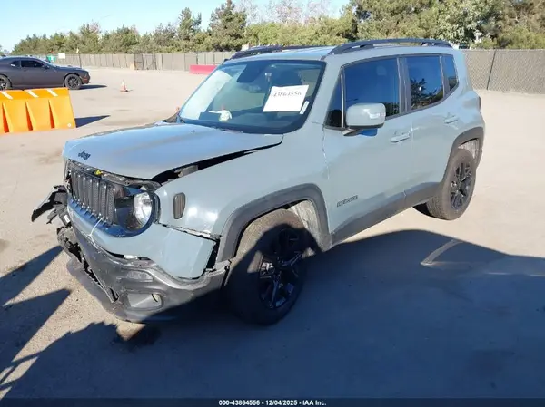 ZACCJABB7HPF45875 2017 JEEP RENEGADE - Image 2