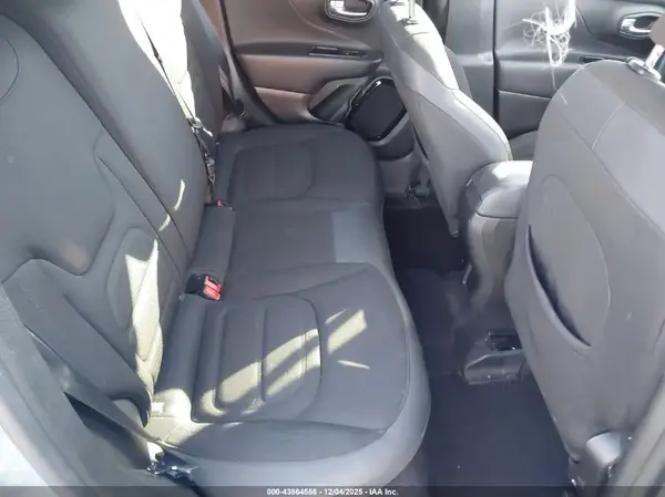 ZACCJABB7HPF45875 2017 JEEP RENEGADE - Image 8