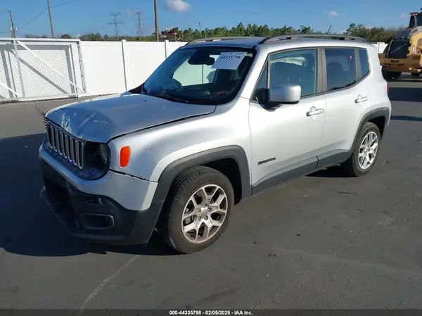 ZACCJABB7HPF52082 2017 JEEP RENEGADE - Image 2