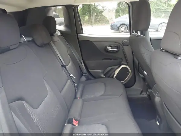 ZACCJABB7HPF53992 2017 JEEP RENEGADE - Image 8