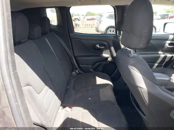 ZACCJABB7HPG02009 2017 JEEP RENEGADE - Image 8