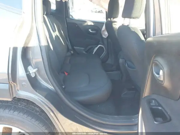 ZACCJABB7HPG22874 2017 JEEP RENEGADE - Image 8