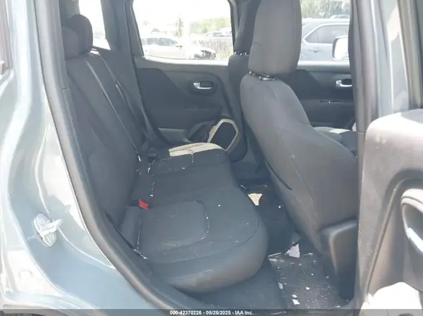 ZACCJABB7HPG32997 2017 JEEP RENEGADE - Image 8