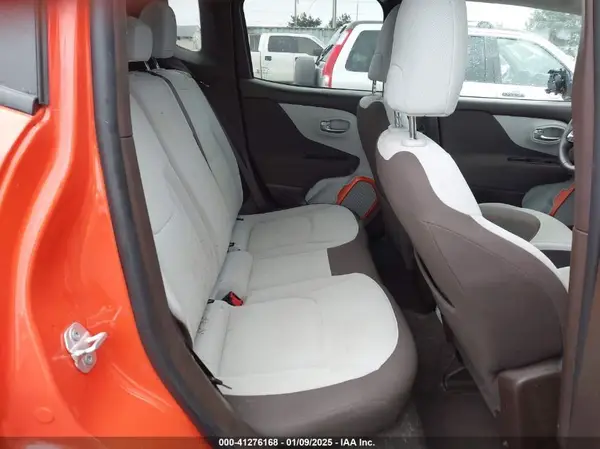 ZACCJABB7HPG41943 2017 JEEP RENEGADE - Image 8