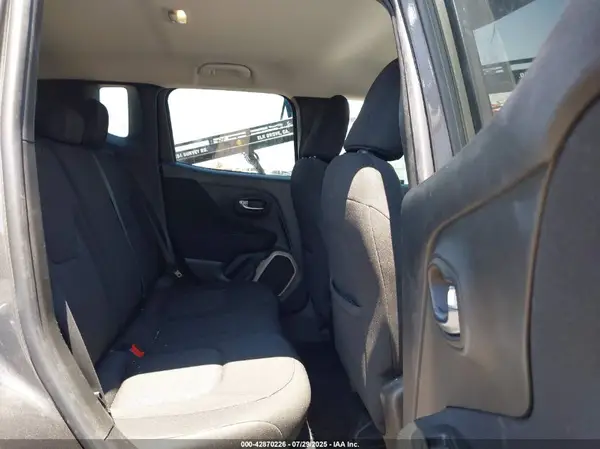 ZACCJABB7HPG42378 2017 JEEP RENEGADE - Image 8