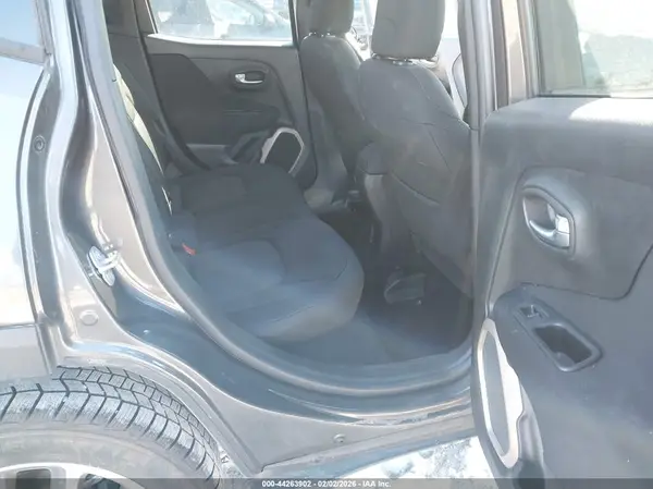 ZACCJABB7HPG45071 2017 JEEP RENEGADE - Image 8