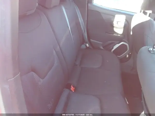 ZACCJABB7HPG48715 2017 JEEP RENEGADE - Image 8