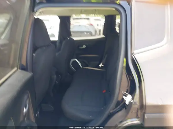 ZACCJABB7JPH05128 2018 JEEP RENEGADE - Image 8