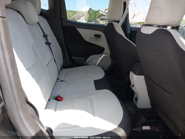 ZACCJABB7JPH06179 2018 JEEP RENEGADE - Image 8