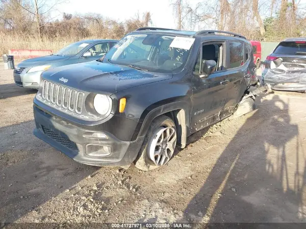 ZACCJABB7JPH15240 2018 JEEP RENEGADE - Image 2