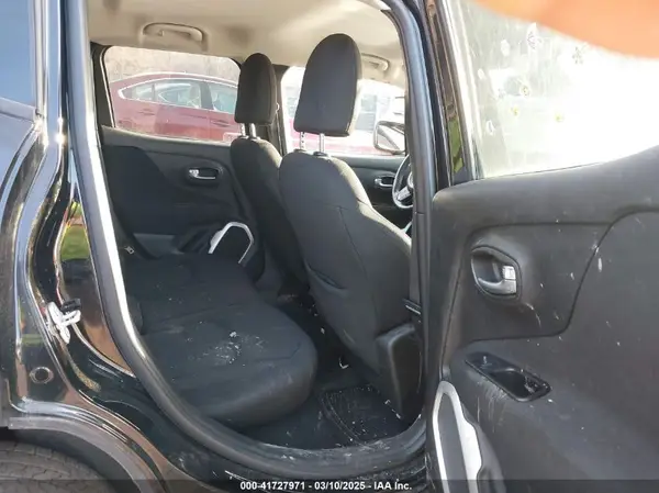 ZACCJABB7JPH15240 2018 JEEP RENEGADE - Image 8