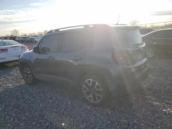 ZACCJABB7JPH18882 2018 JEEP RENEGADE - Image 2