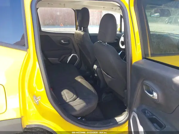 ZACCJABB7JPH68472 2018 JEEP RENEGADE - Image 8