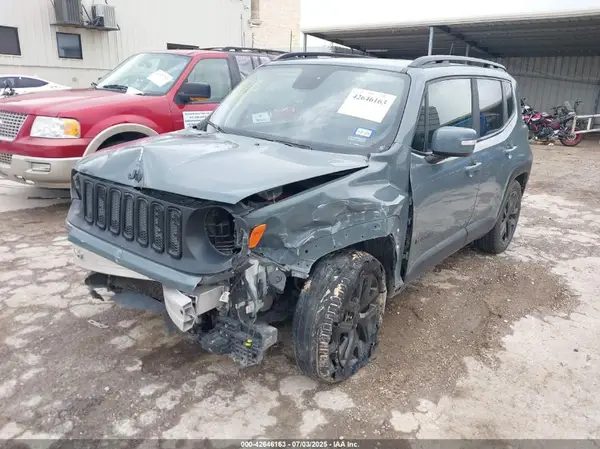 ZACCJABB7JPH94781 2018 JEEP RENEGADE - Image 2