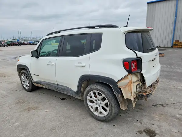 ZACCJABB7JPJ35600 2018 JEEP RENEGADE - Image 2