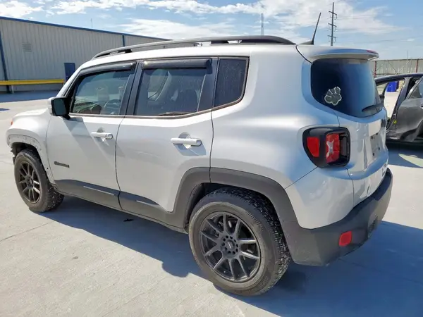 ZACCJABB7JPJ51022 2018 JEEP RENEGADE - Image 2