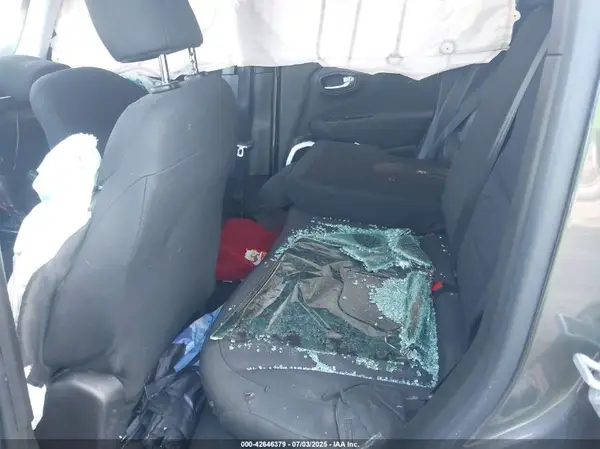 ZACCJABB7JPJ62571 2018 JEEP RENEGADE - Image 8
