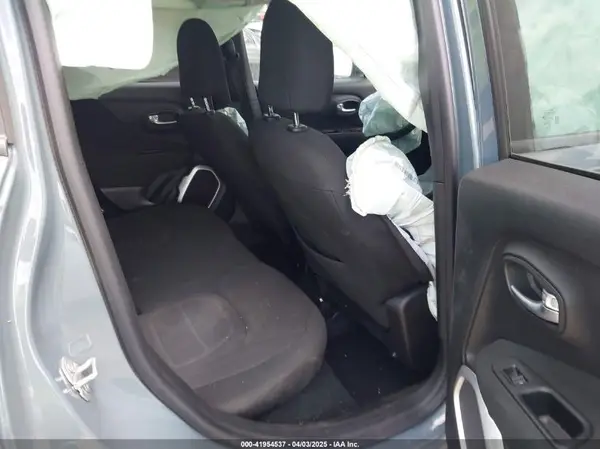 ZACCJABB7JPJ69925 2018 JEEP RENEGADE - Image 8