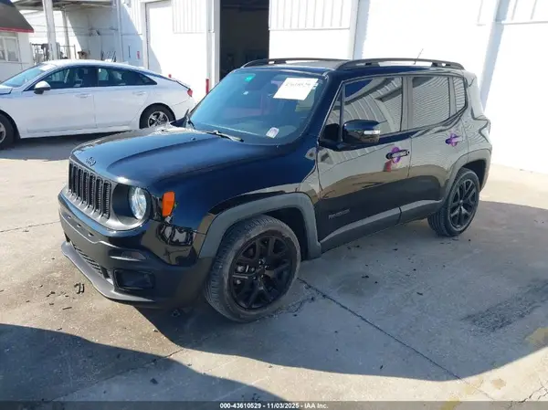 ZACCJABB8HPF57632 2017 JEEP RENEGADE - Image 2