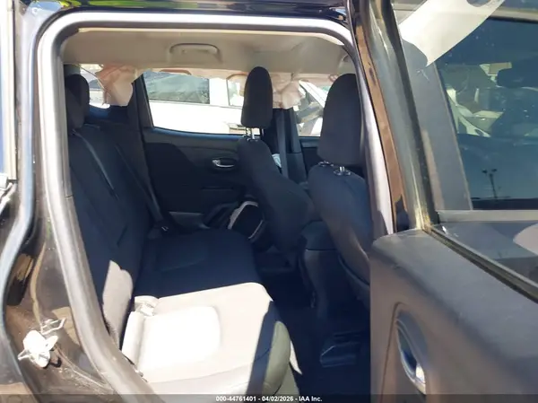 ZACCJABB8HPG28604 2017 JEEP RENEGADE - Image 8