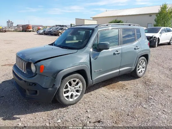 ZACCJABB8HPG38095 2017 JEEP RENEGADE - Image 2