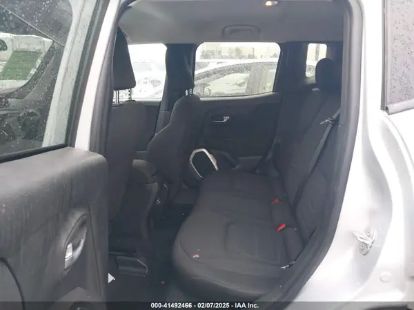 ZACCJABB8JPG92745 2018 JEEP RENEGADE - Image 8