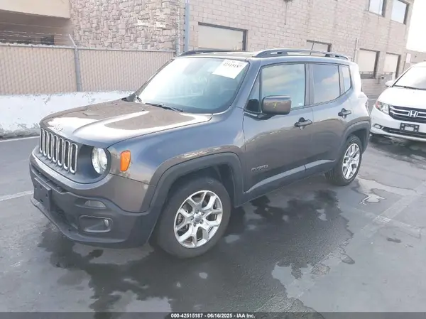 ZACCJABB8JPH36064 2018 JEEP RENEGADE - Image 2