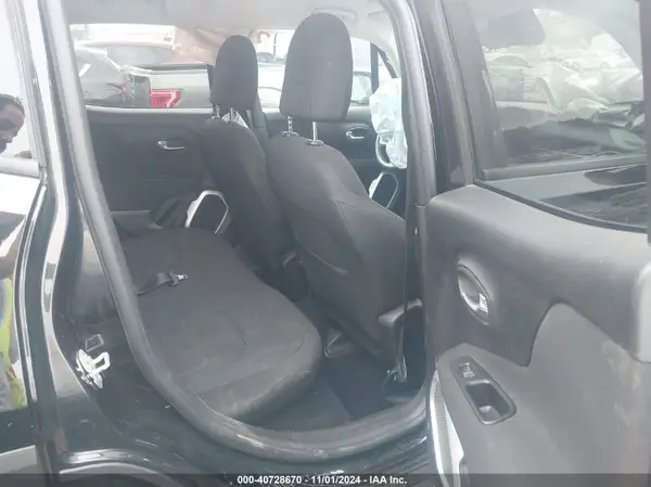ZACCJABB8JPH49994 2018 JEEP RENEGADE - Image 8