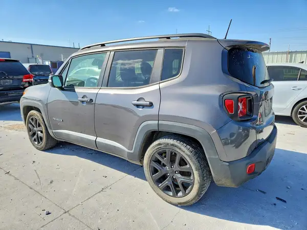 ZACCJABB8JPJ12780 2018 JEEP RENEGADE - Image 2