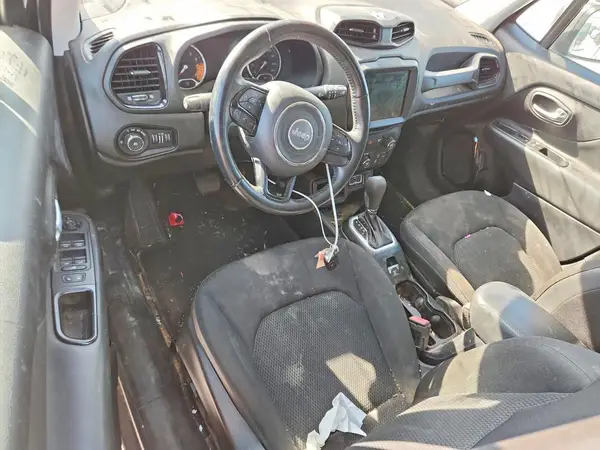 ZACCJABB8JPJ12780 2018 JEEP RENEGADE - Image 8