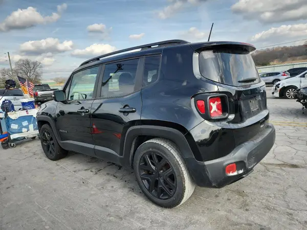 ZACCJABB8JPJ15663 2018 JEEP RENEGADE - Image 2
