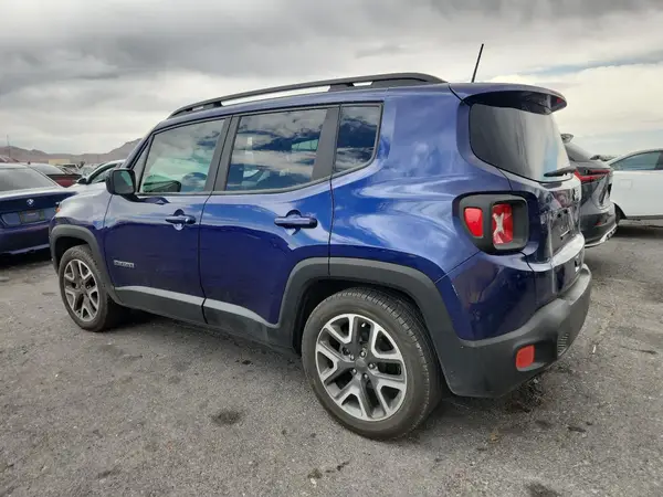 ZACCJABB8JPJ20345 2018 JEEP RENEGADE - Image 2