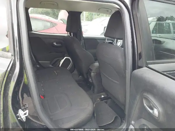 ZACCJABB8JPJ33239 2018 JEEP RENEGADE - Image 8