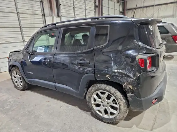 ZACCJABB8JPJ34505 2018 JEEP RENEGADE - Image 2