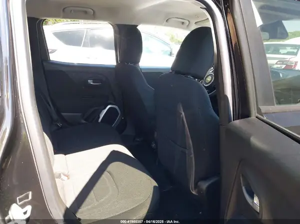 ZACCJABB8JPJ43253 2018 JEEP RENEGADE - Image 8