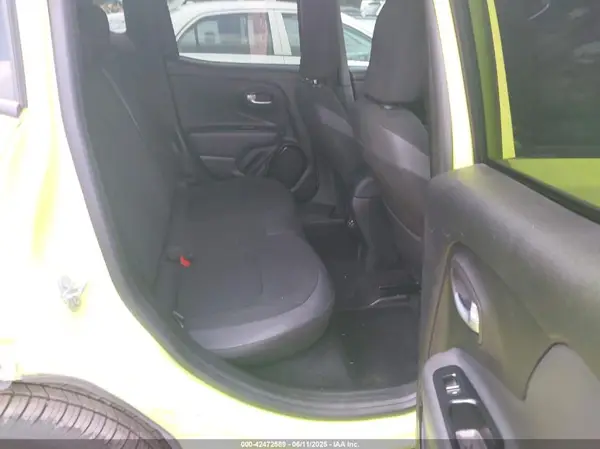 ZACCJABB8JPJ52616 2018 JEEP RENEGADE - Image 8