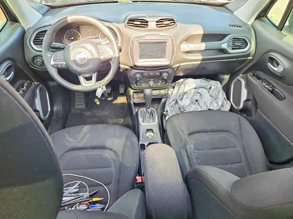 ZACCJABB8JPJ62059 2018 JEEP RENEGADE - Image 8