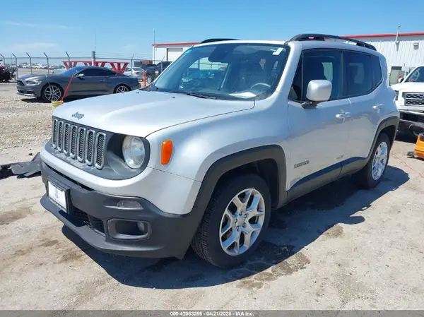 ZACCJABB9HPE58639 2017 JEEP RENEGADE - Image 2