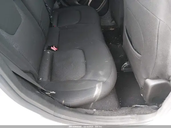 ZACCJABB9HPF68090 2017 JEEP RENEGADE - Image 8