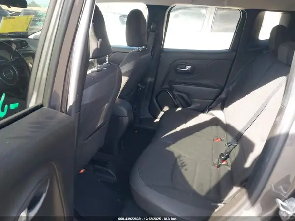 ZACCJABB9HPF75704 2017 JEEP RENEGADE - Image 8
