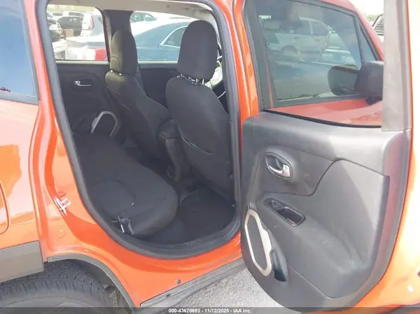 ZACCJABB9HPG26862 2017 JEEP RENEGADE - Image 8