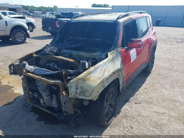 ZACCJABB9JPH04787 2018 JEEP RENEGADE - Image 2
