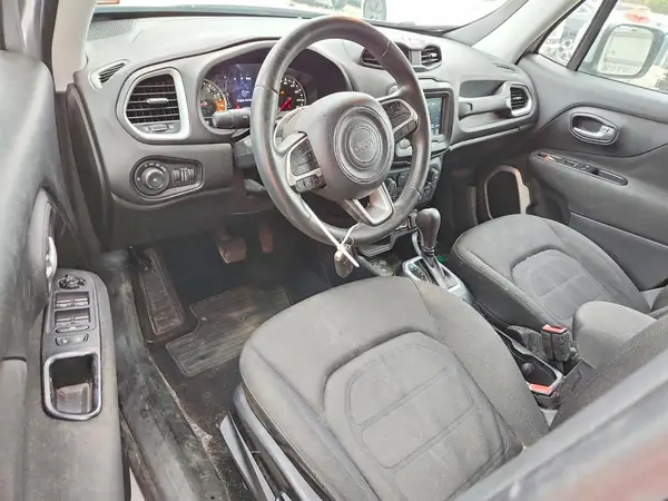 ZACCJABB9JPH05325 2018 JEEP RENEGADE - Image 8