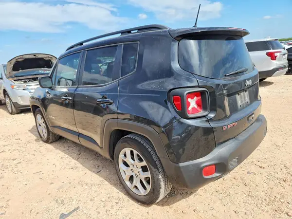 ZACCJABB9JPH28815 2018 JEEP RENEGADE - Image 2