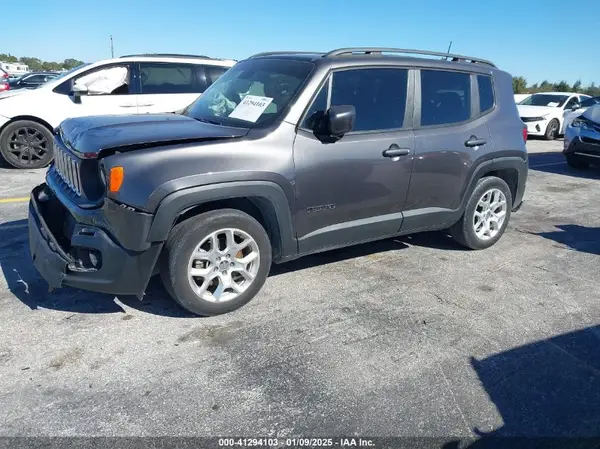 ZACCJABB9JPH37918 2018 JEEP RENEGADE - Image 2
