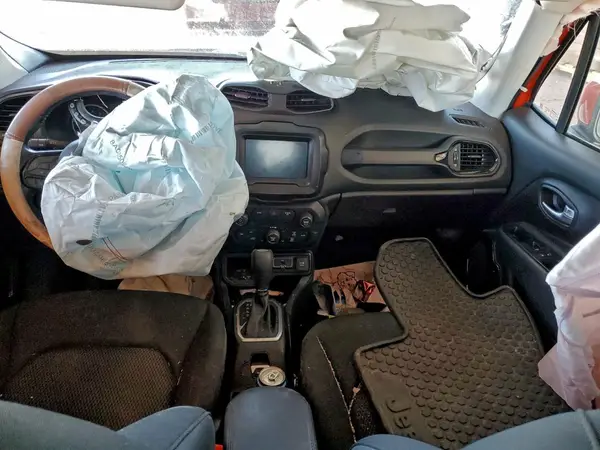 ZACCJABB9JPH63385 2018 JEEP RENEGADE - Image 8