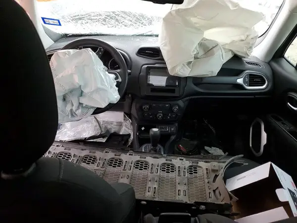 ZACCJABB9JPJ16868 2018 JEEP RENEGADE - Image 8