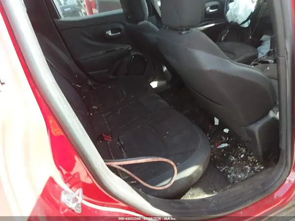 ZACCJABBXHPF01949 2017 JEEP RENEGADE - Image 8